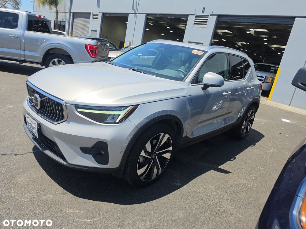 Volvo XC 40 B5 B AWD Ultimate Bright - 2