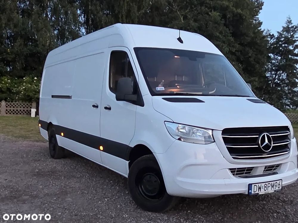 Mercedes-Benz Sprinter - 2