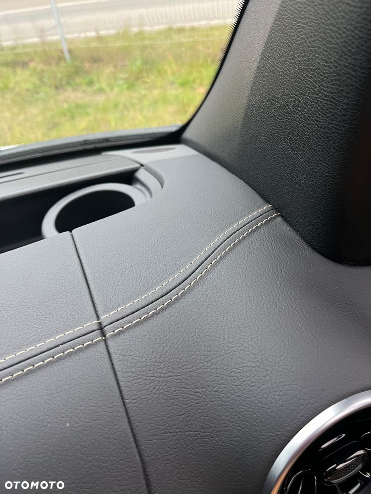 Mercedes-Benz Sprinter 519 - 32