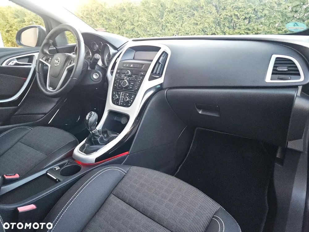 Opel Astra 1.6 T Sport - 37