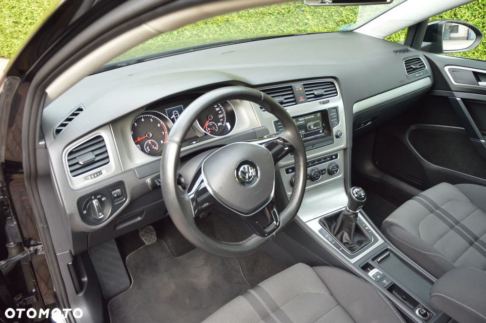 Volkswagen Golf - 8