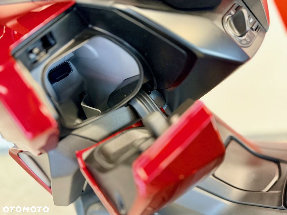 Honda NSS - 13