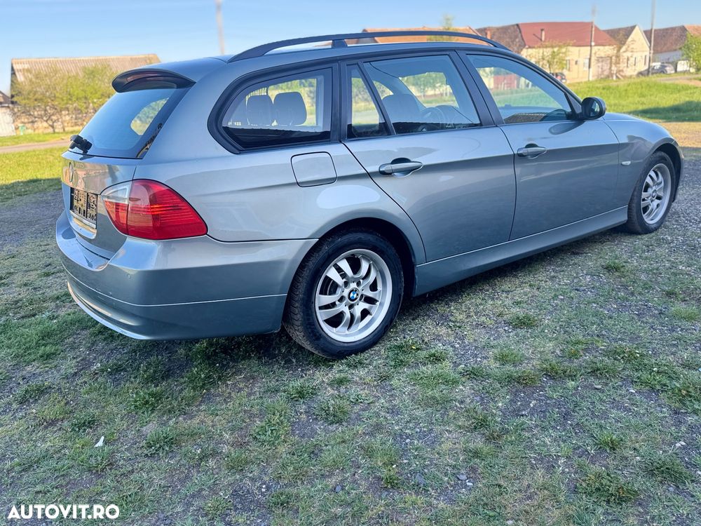 BMW Seria 3 318d - 3