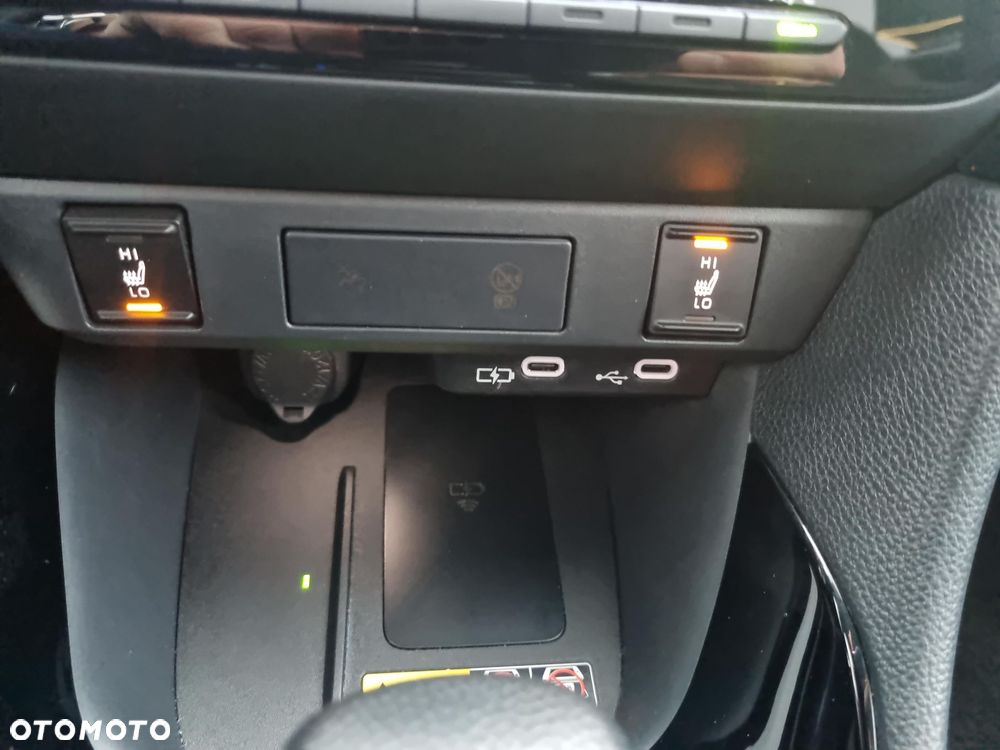 Toyota Yaris Hybrid 1.5 Style - 22