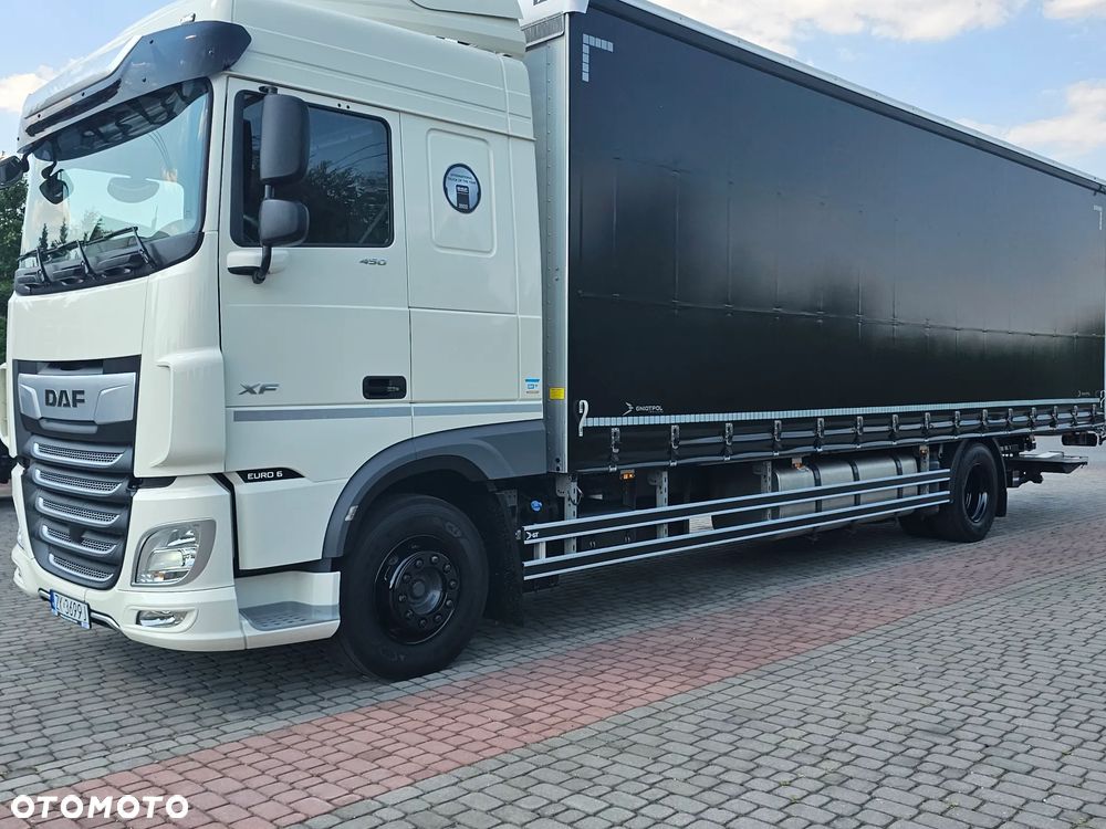 DAF XF106 450 4X2 FIRANKA 9.40m 23europalety+WINDA PALFINGER! - 18