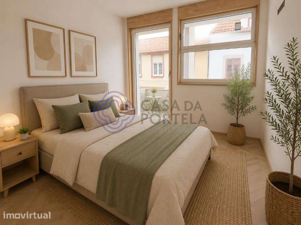 PRÉDIO TOTALMENTE RENOVADO NO CORAÇÃO DO PORTO - Grande imagem: 3/26