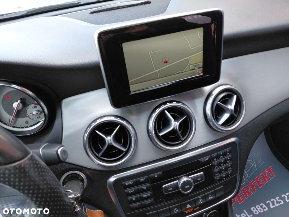 Mercedes-Benz GLA - 26