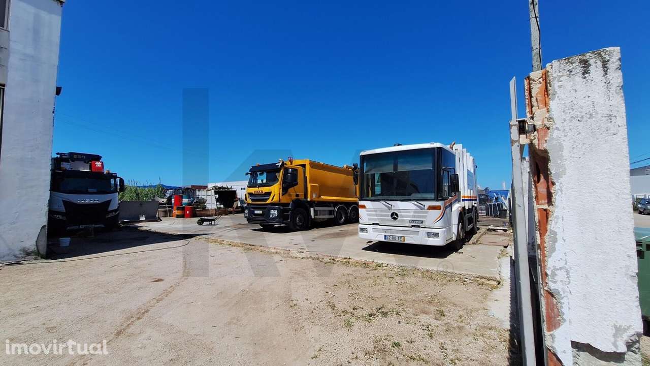 Lote de Terreno Industrial Murado e Pavimentado – Alhos Vedros - Grande imagem: 3/5