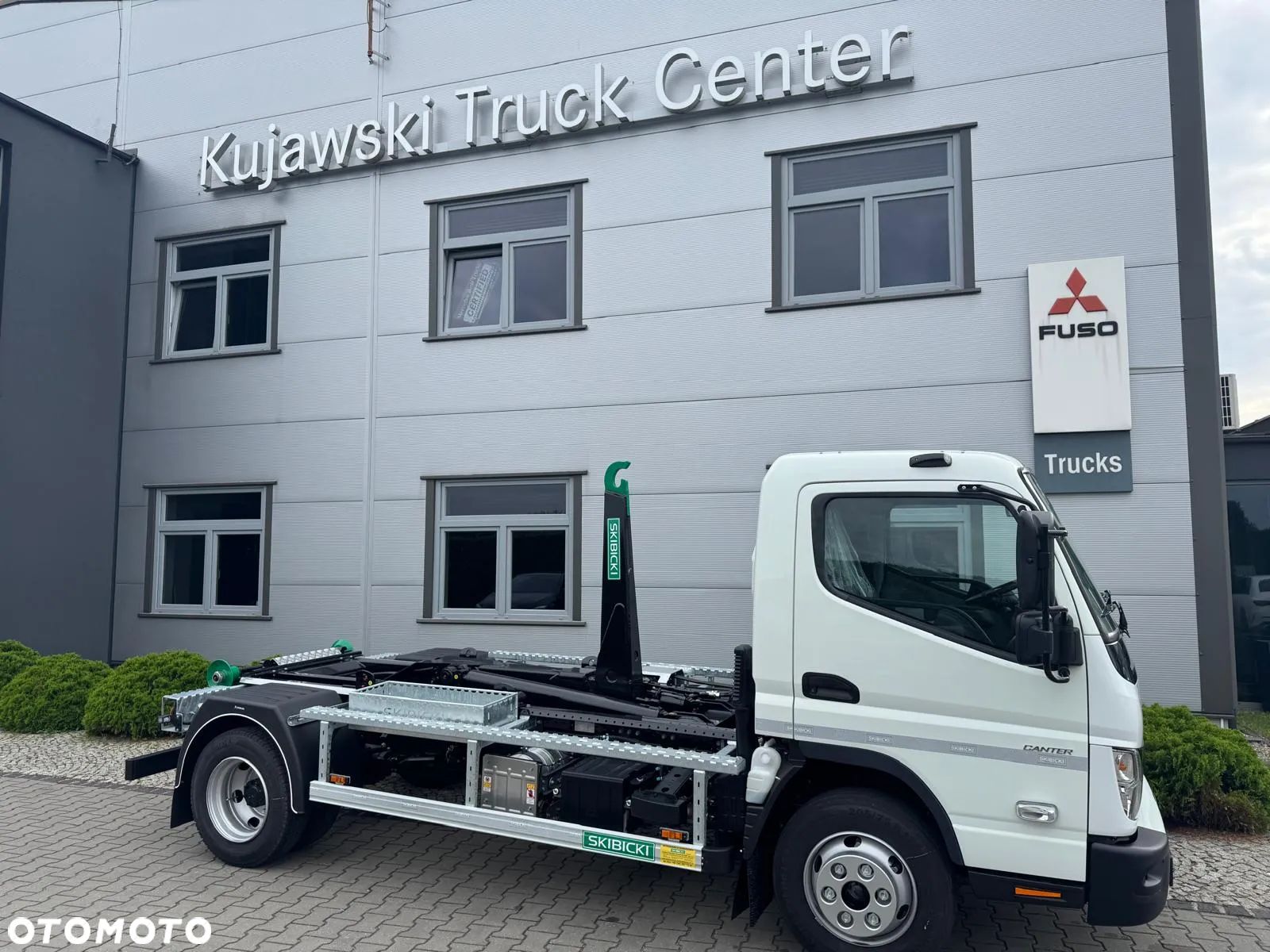 FUSO Canter 9c18 - 1