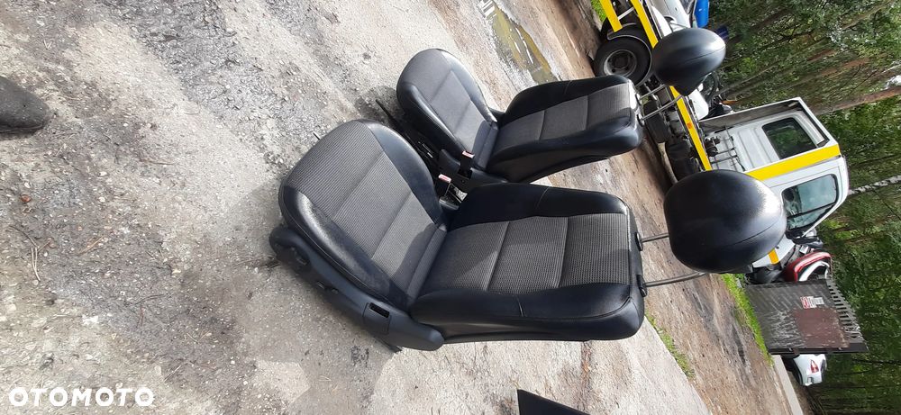 Mercedes E Klasa w211 Sedan Siedzenia Półskóry  Fotele Kanapa tył - 3