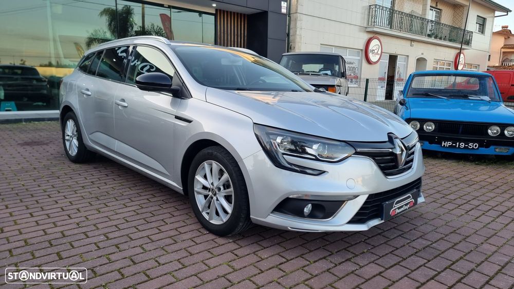 Renault Mégane Sport Tourer - 10