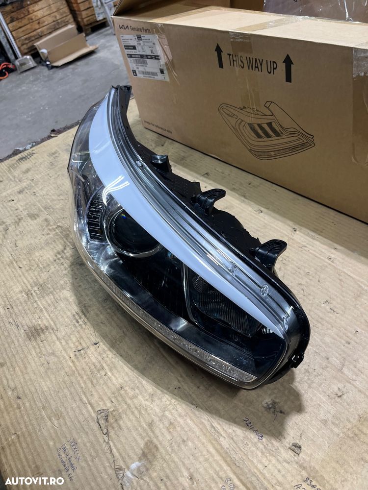 Far dreapta 92102A2220 kia ceed 2012-2018 - 2