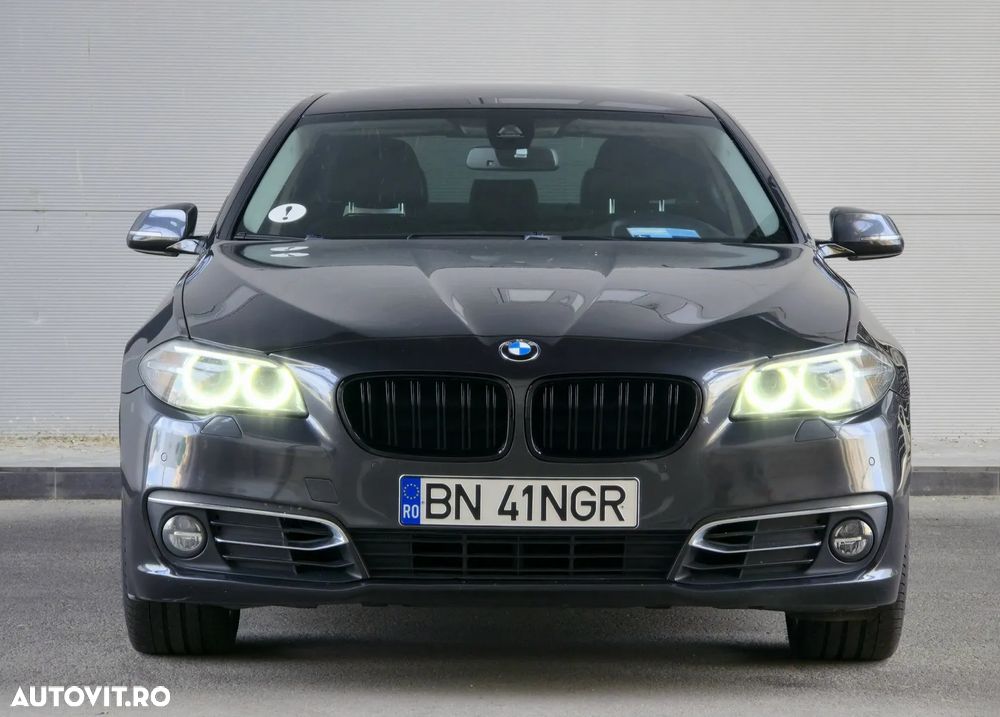 BMW Seria 5 535i xDrive Touring Aut. Luxury Line - 14