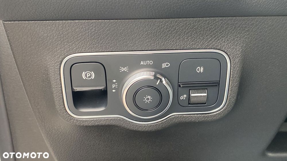 Mercedes-Benz GLB 200 d 8G-DCT - 22