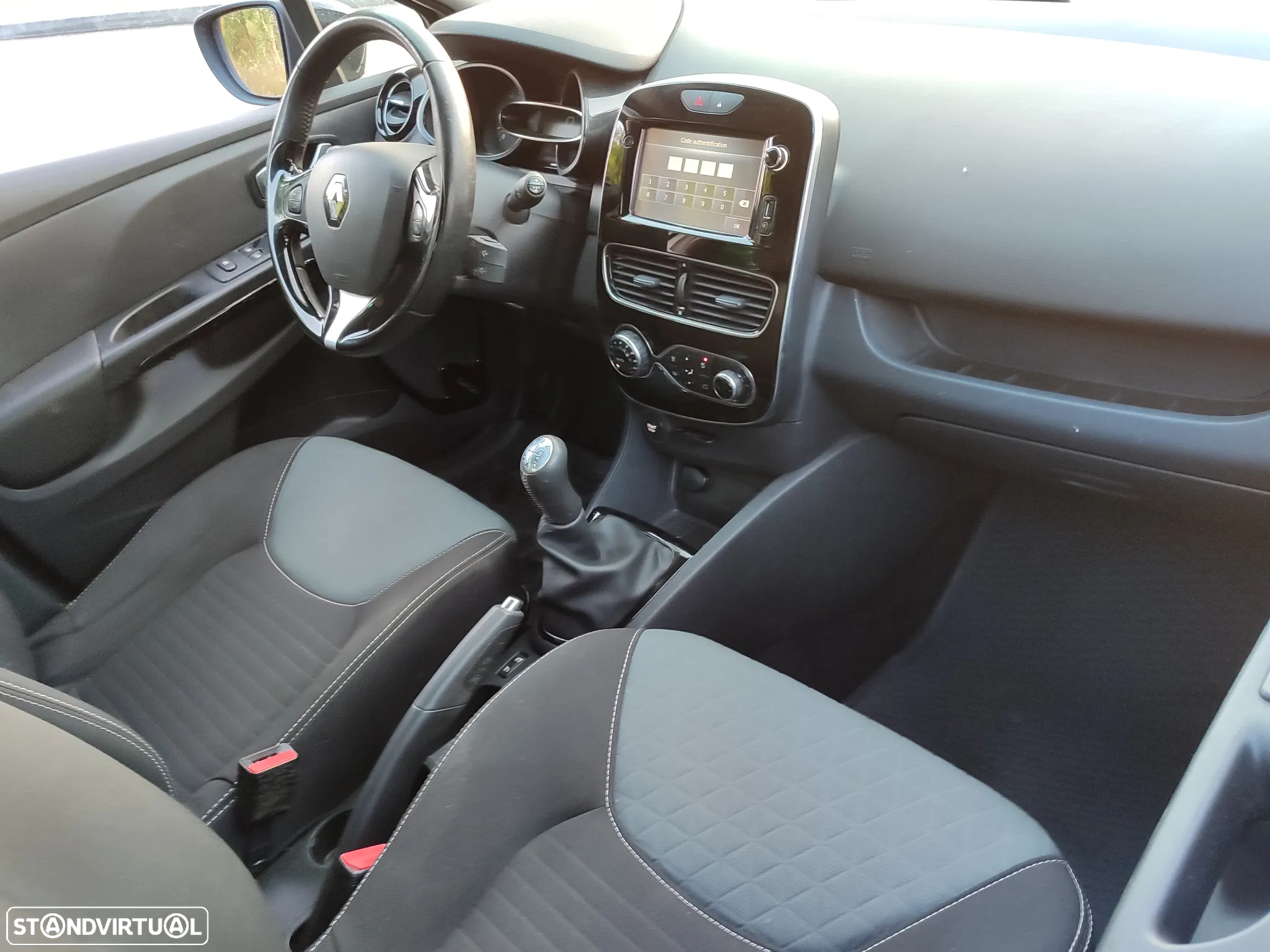 Renault Clio 0.9 TCE Dynamique S - 4