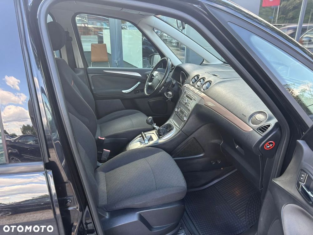 Ford Galaxy - 17