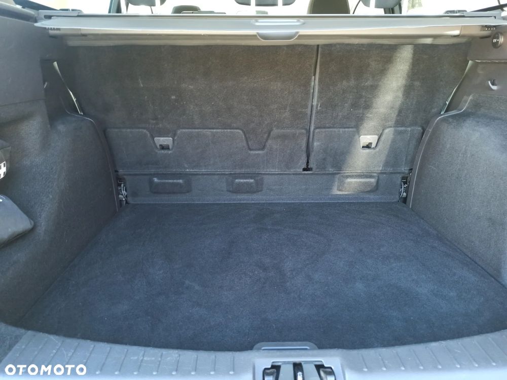 Ford Kuga - 36