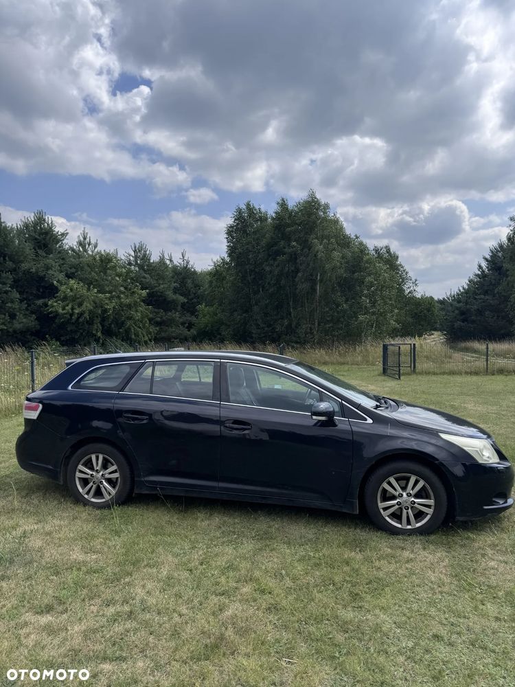 Toyota Avensis 2.0 D-4D Sol - 4