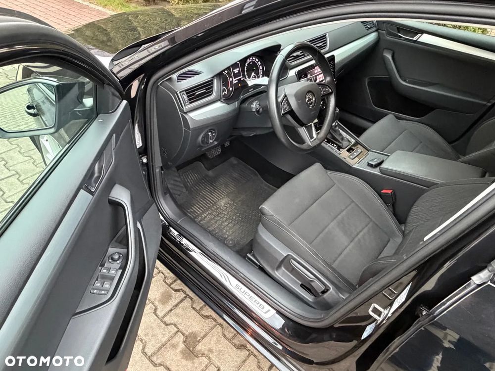 Skoda Superb 2.0 TDI L&K DSG - 23