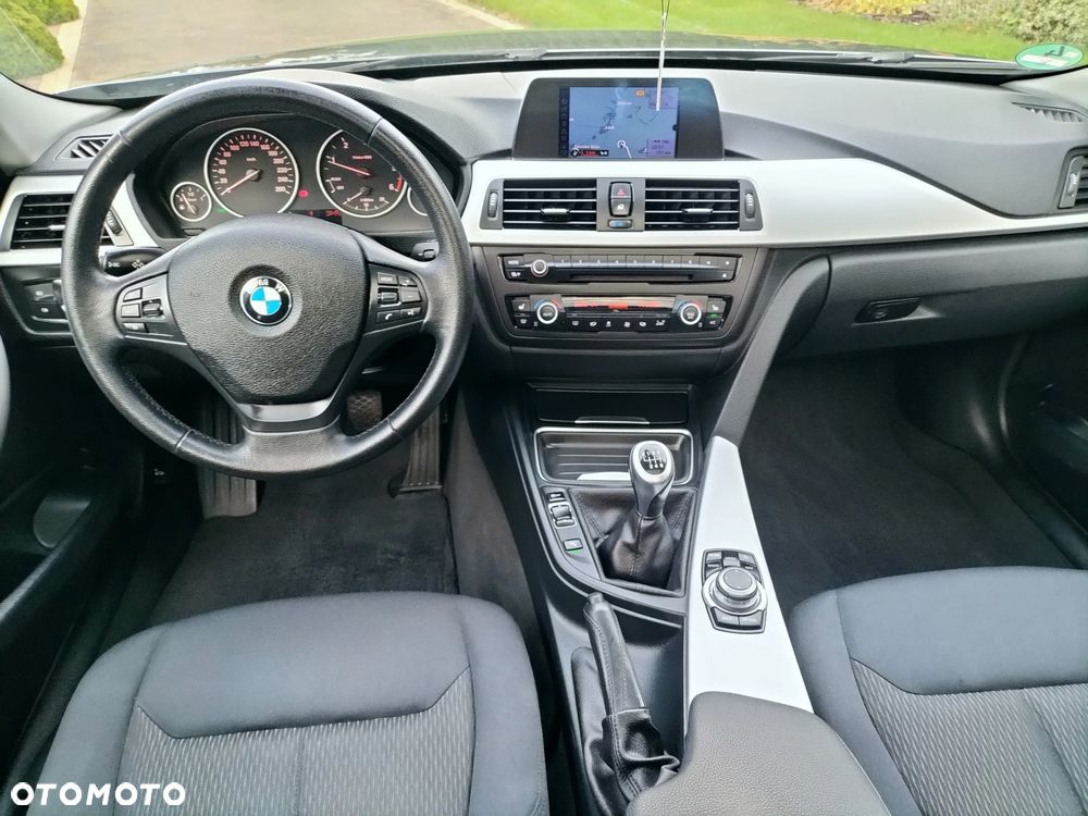 BMW Seria 3 318d DPF Edition Exclusive - 19