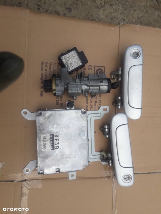 Mazda Premacy 2.0 ditd Komputer Sterownik RF3R - 1