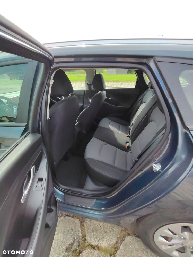 Hyundai i30 1.5 DPI Classic + - 12