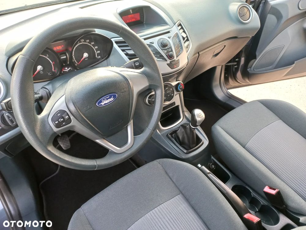 Ford Fiesta - 16