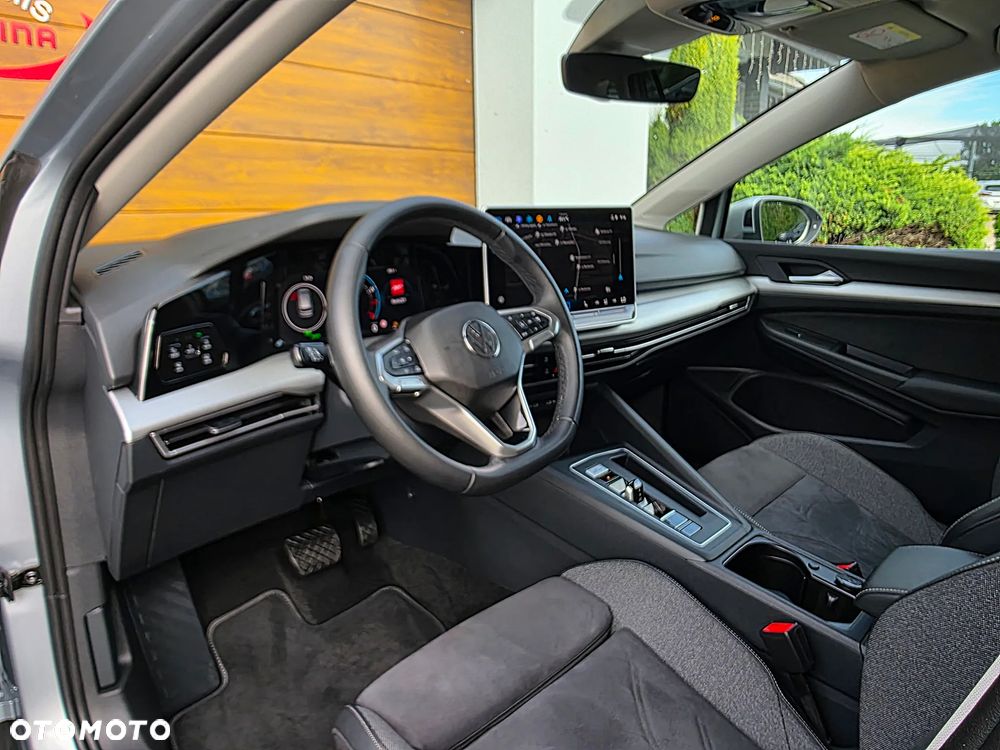 Volkswagen Golf 1.5 eTSI OPF DSG Style - 15