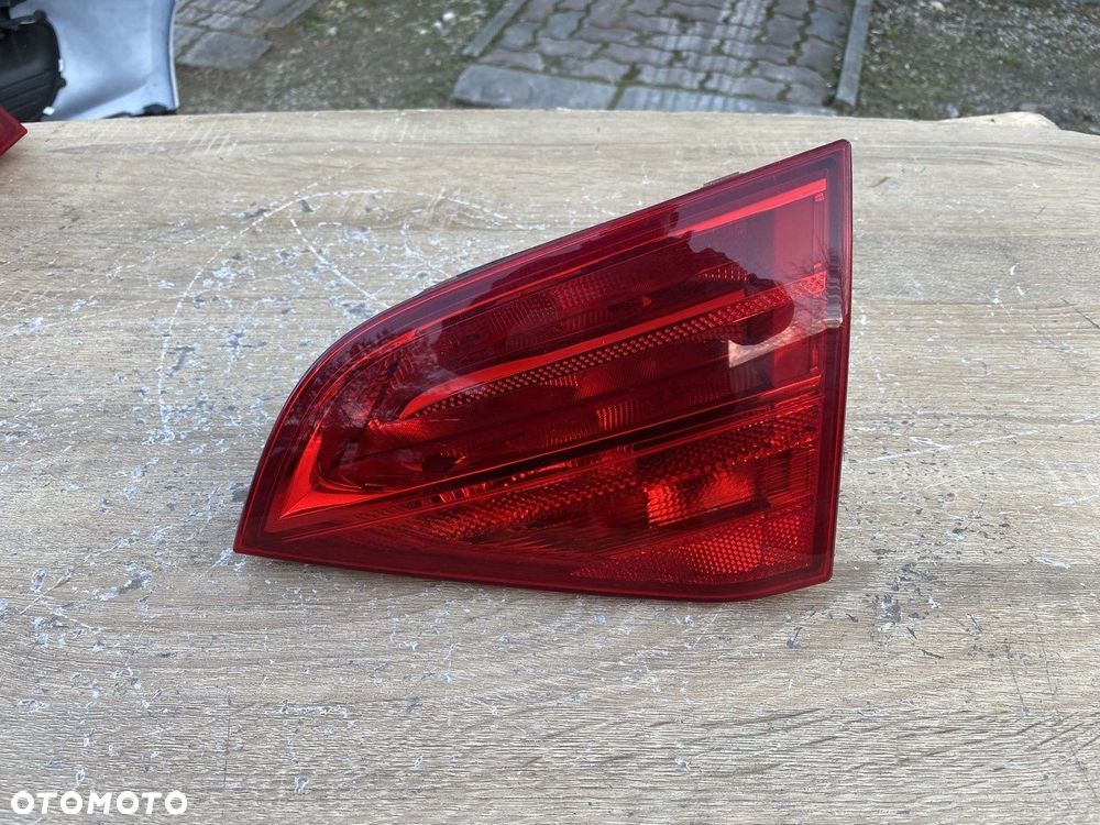 LAMPA TYLNA PRAWA NA KLAPĘ A4 B8 KOMBI 08-12 8K9 8K9945094 - 1