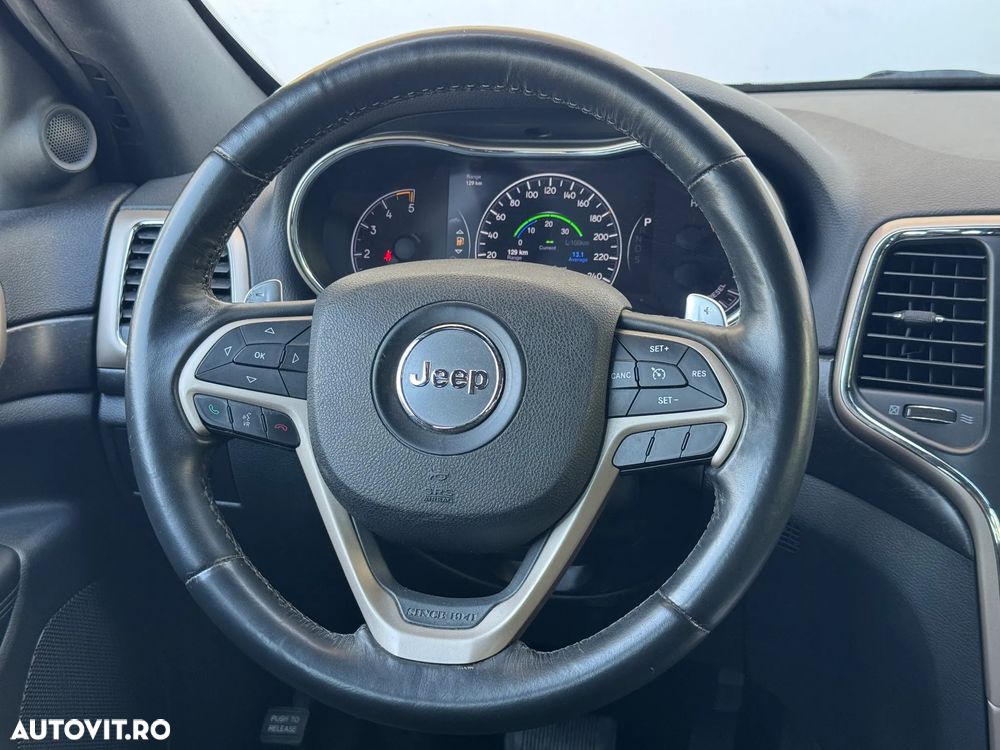 Jeep Grand Cherokee - 13