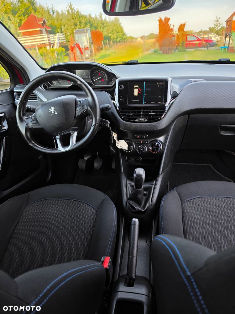 Peugeot 208 1.2 PureTech Style - 6