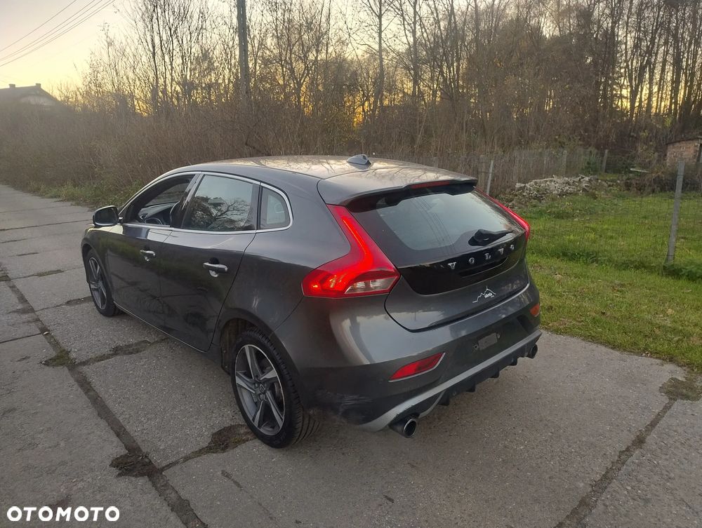 Volvo V40 T3 R-Design Momentum - 10