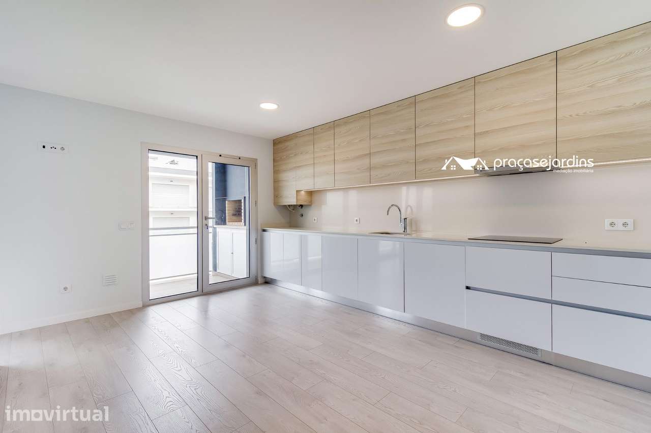 Apartamento T3 Semi-Novo - Grande imagem: 4/25