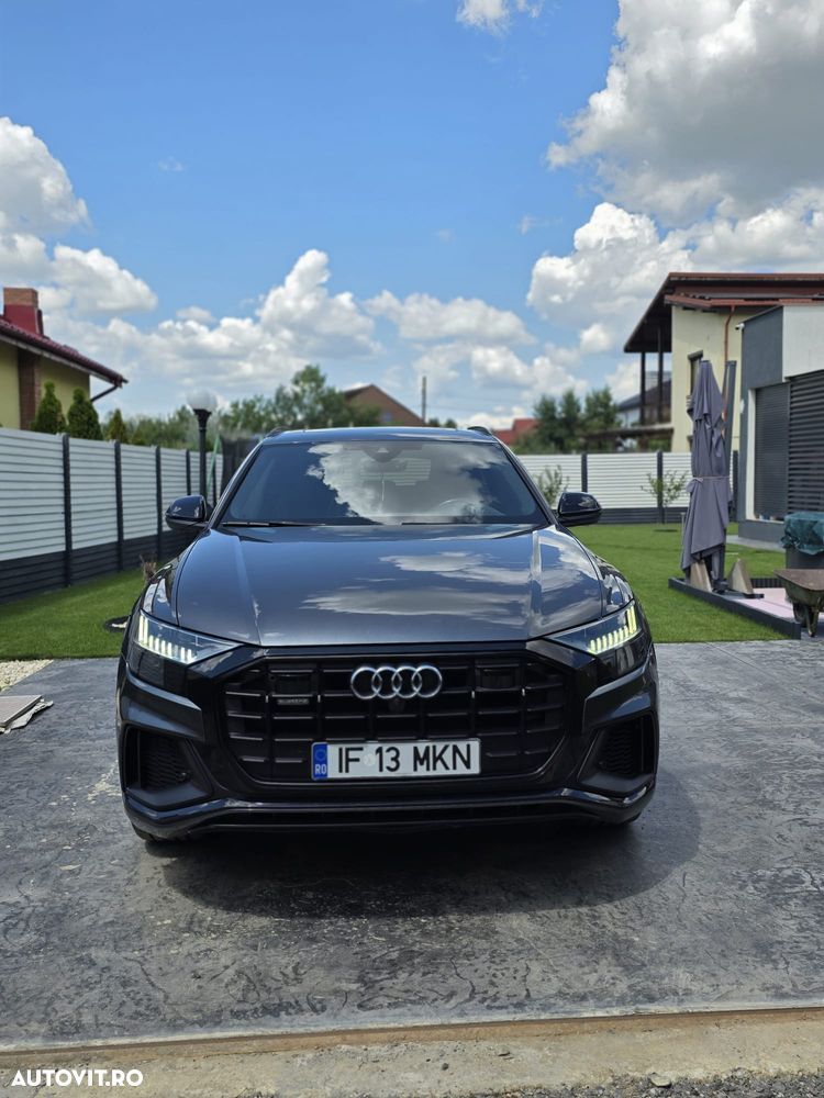 Audi Q8 - 1