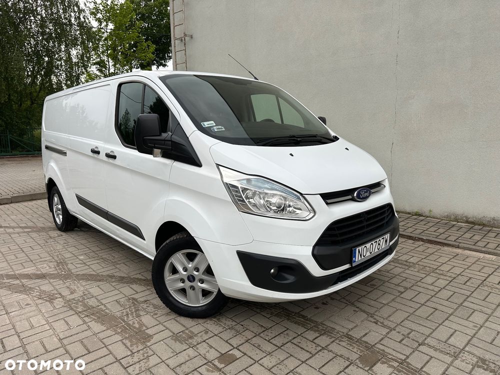 Ford CUSTOM - 8