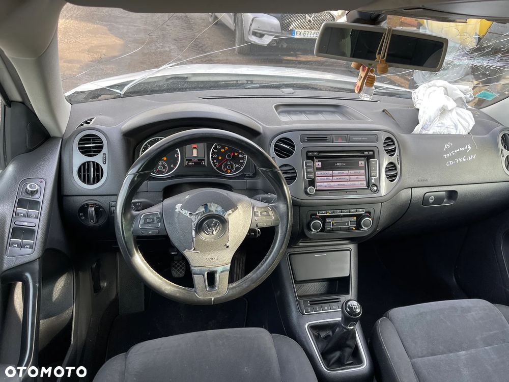 Volkswagen Tiguan 2.0 TDI DPF BlueMotion Technology Trend & Fun - 8