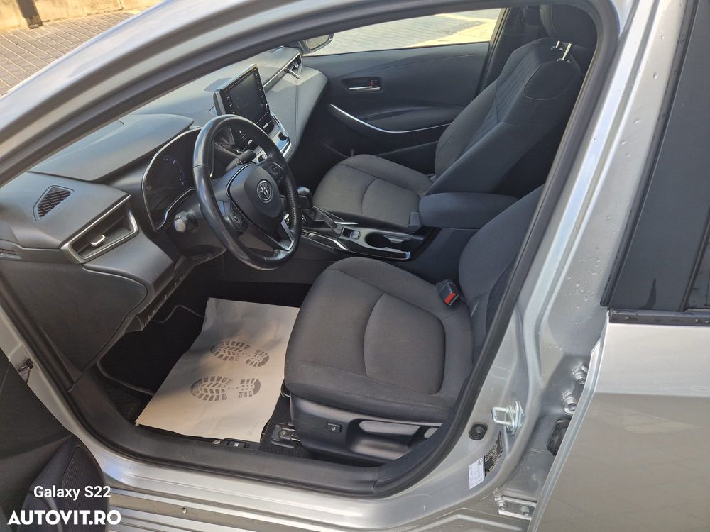 Toyota Corolla 1.8 HSD Business - 10