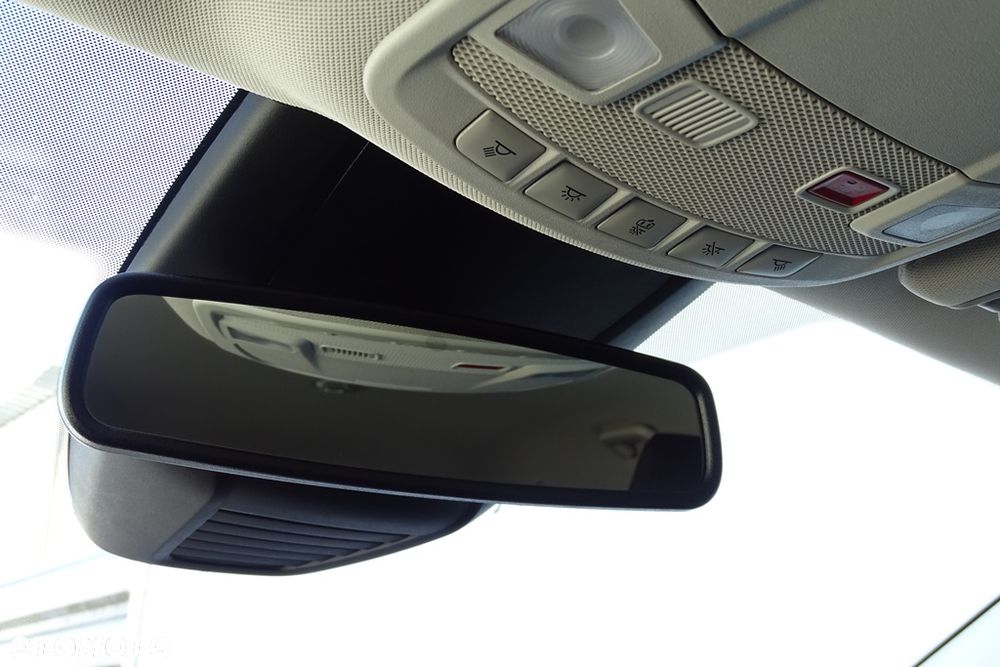 Ford Mondeo 2.0 Hybrid Titanium - 32