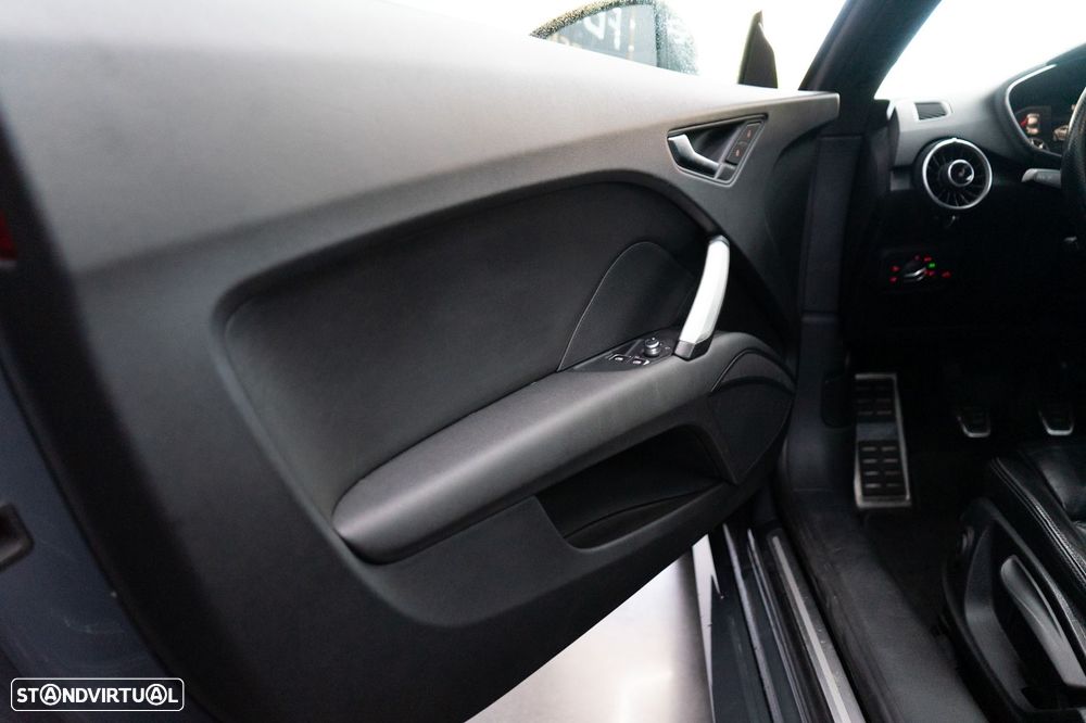 Audi TT Coupé 2.0 TDI S-line - 26