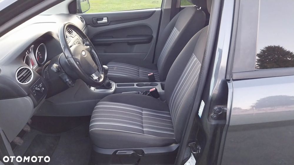 Ford Focus - 8