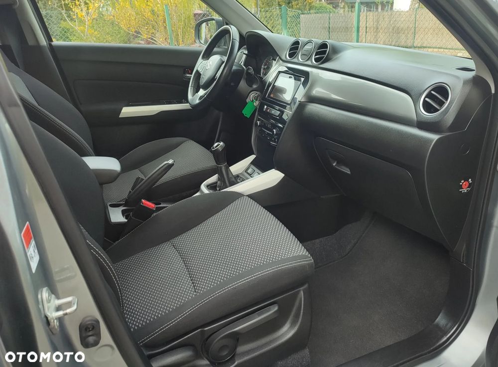 Suzuki Vitara 1.6 Premium 2WD - 10
