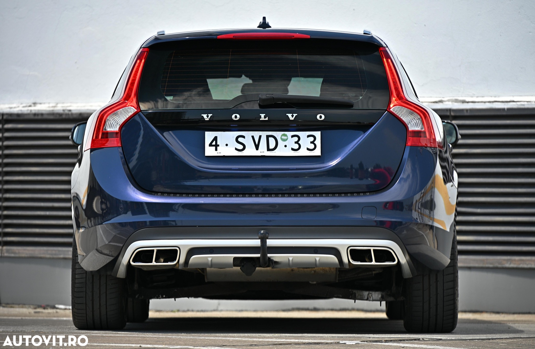 Volvo V60 D6 Plug-In-Hybrid AWD Geartronic Summum - 10