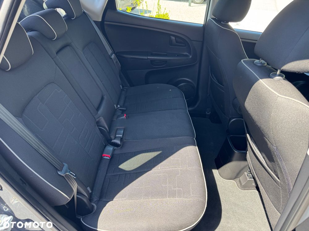 Kia Venga 1.6 CVVT Automatik Dream-Team Edition - 32