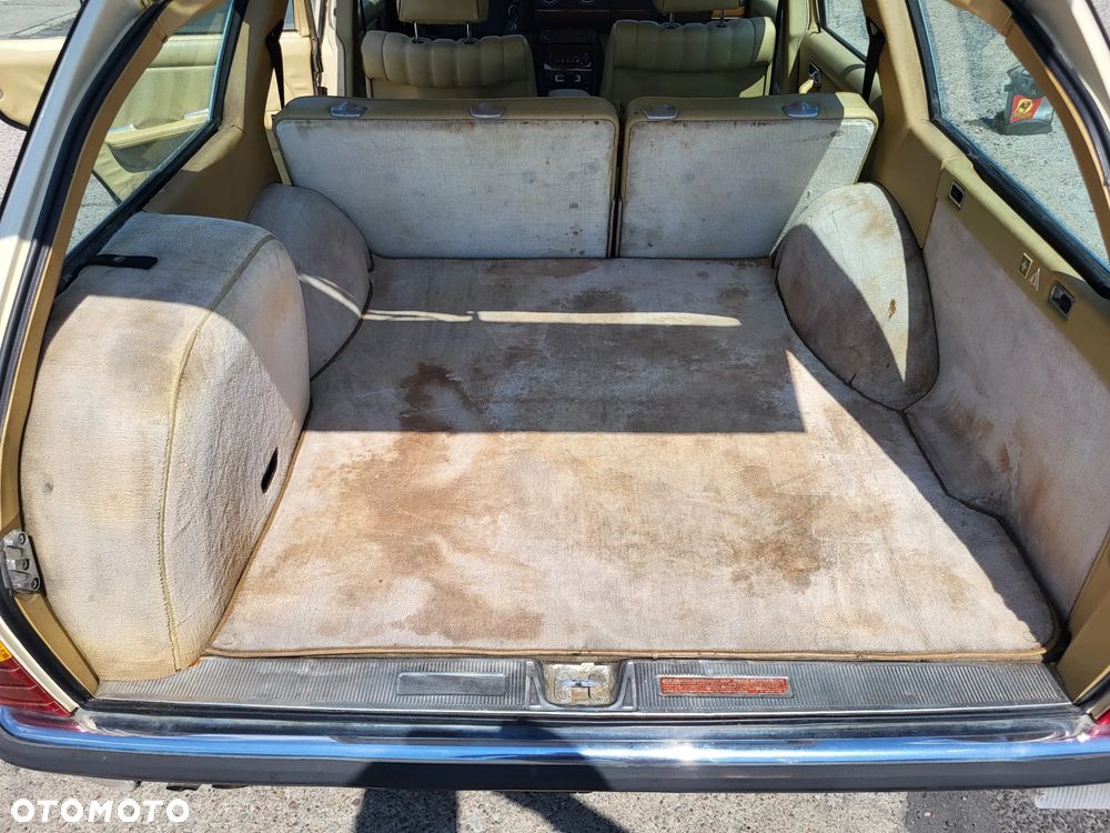 Mercedes-Benz W123 - 18