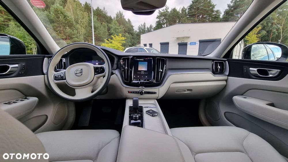 Volvo XC 60 B5 B AWD Core - 23