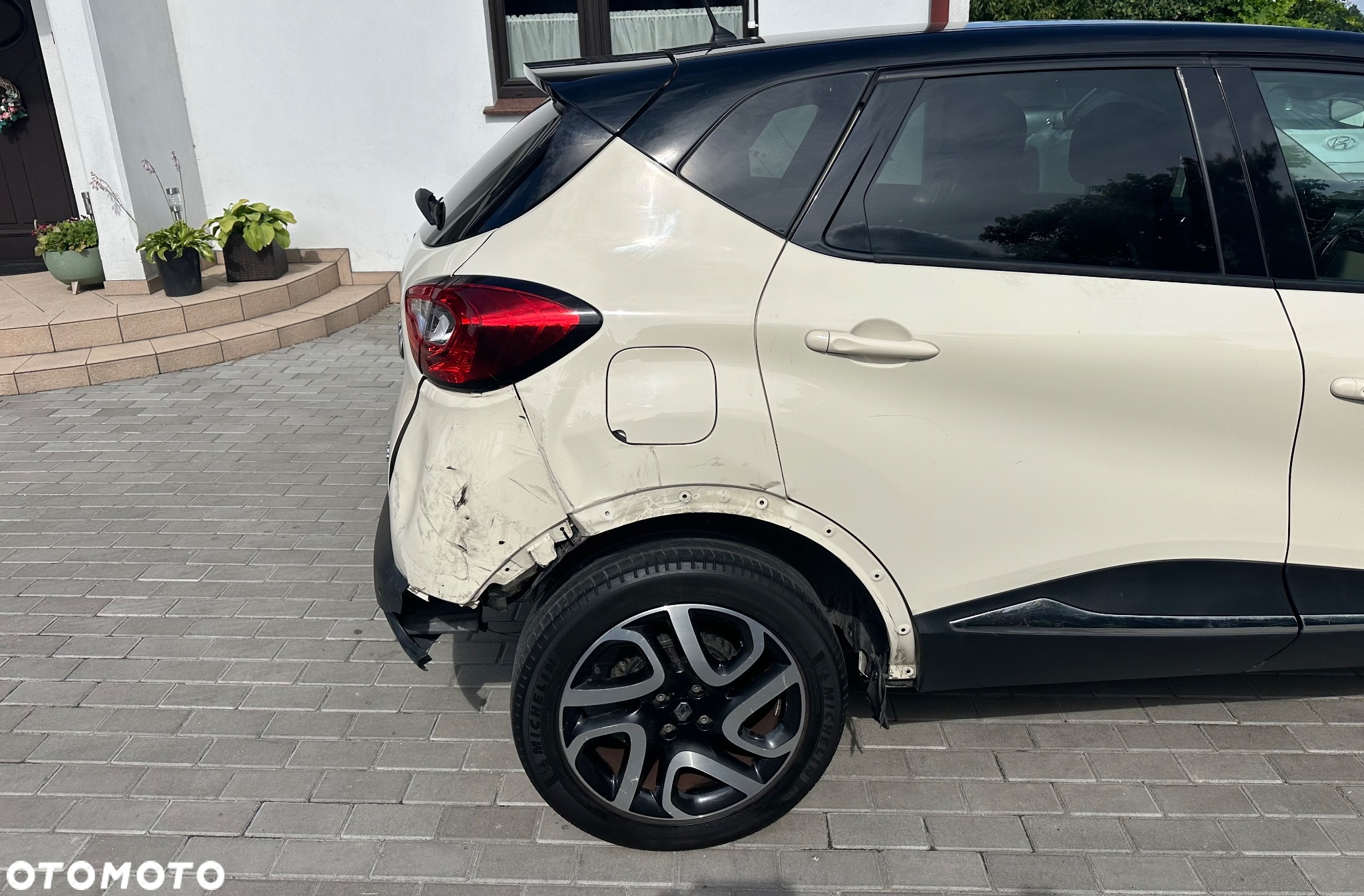 Renault Captur 1.2 Energy TCe Limited EDC - 17