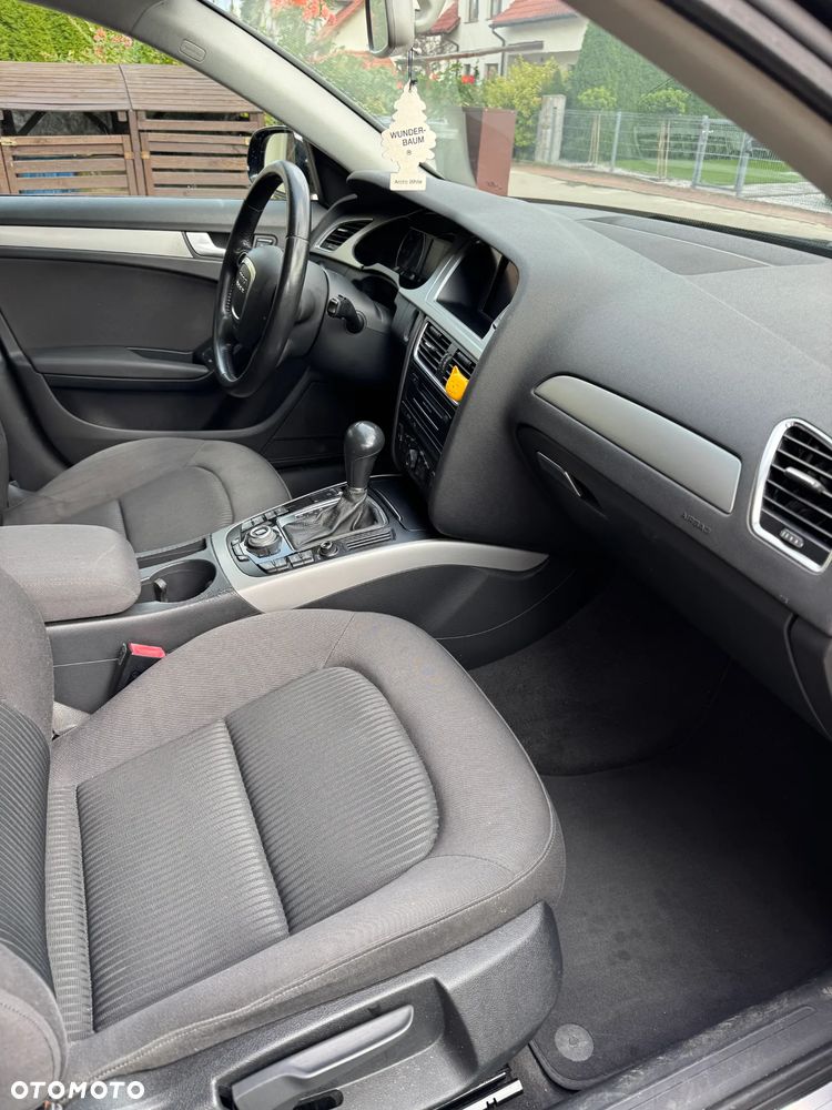 Audi A4 Avant 2.0 TDI DPF multitronic Ambiente - 31