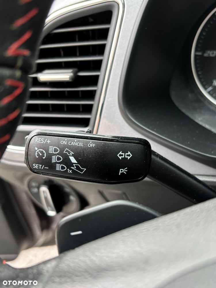Seat Leon 2.0 TDI DPF Start&Stop DSG FR - 32