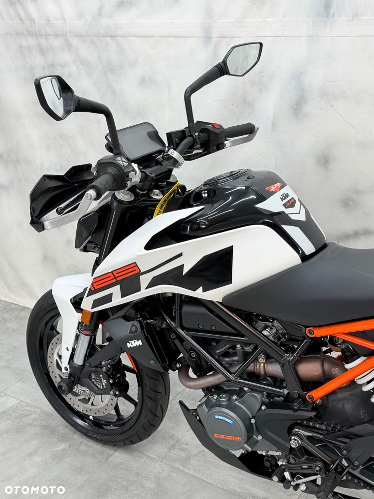 KTM Duke 125 - 14