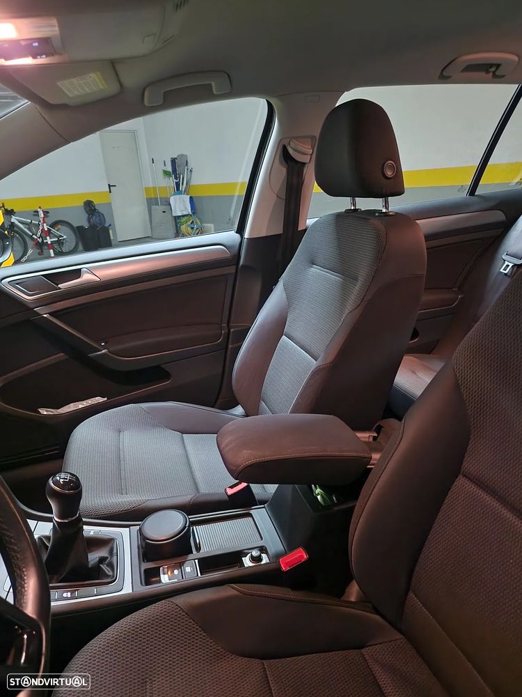 VW Golf Variant 1.6 TDi Confortline - 9